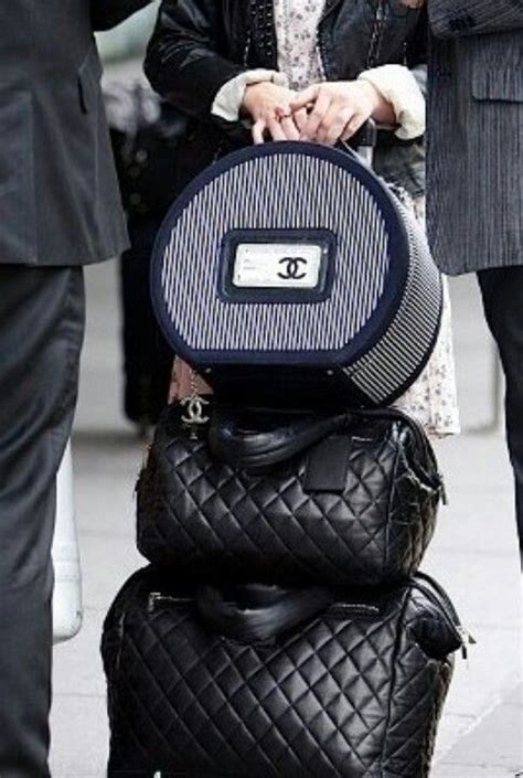 chanel suitcase 2019